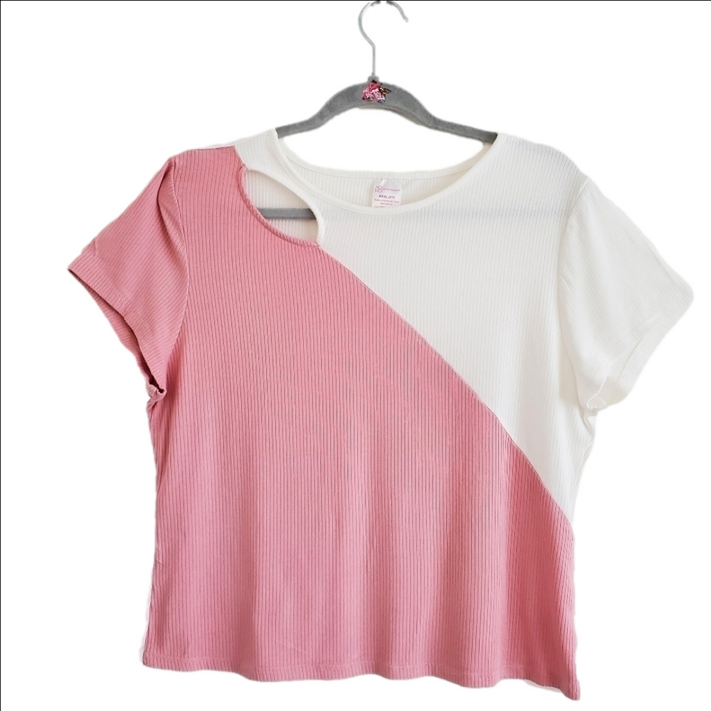 No Boundaries Stretchy Colour Block Cropped top  Size XL ( 12-14)